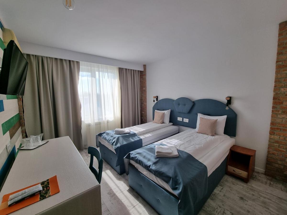 Hotel Sunrise Crisan  Bagian luar foto