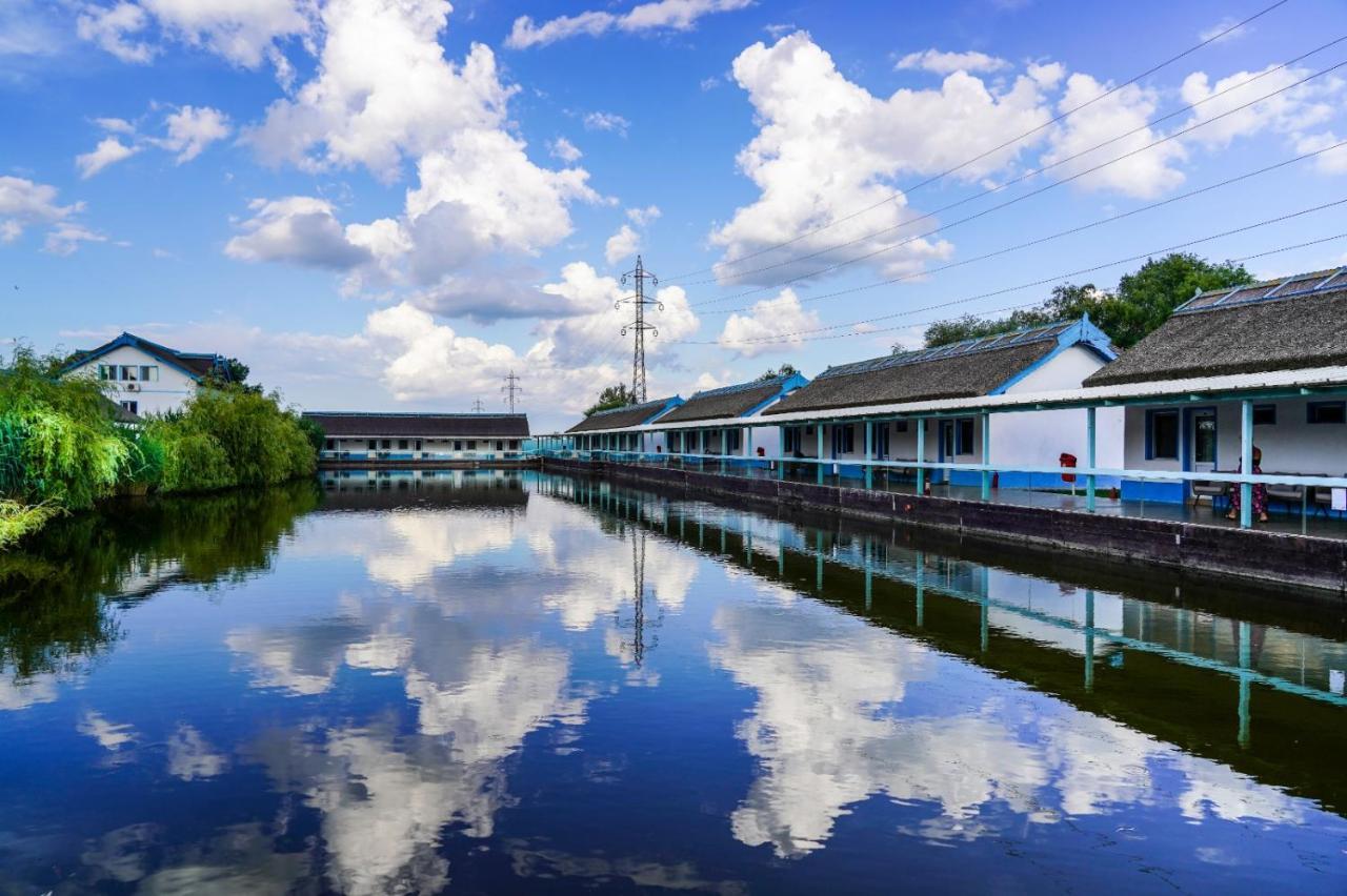 Hotel Sunrise Crisan  Bagian luar foto